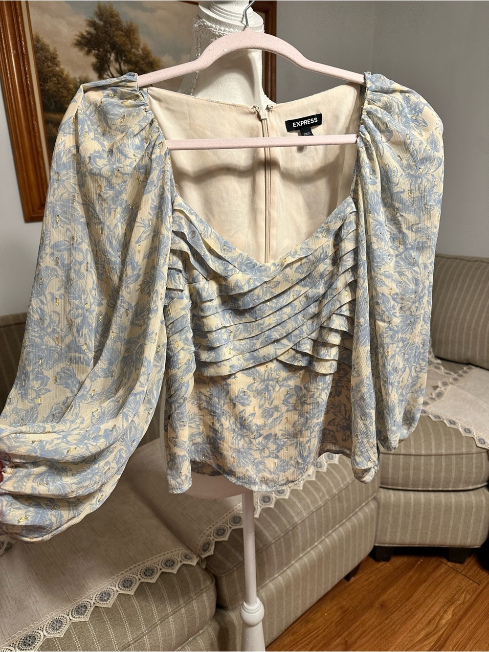 Express Light Blue Floral Puff-Sleeve Blouse